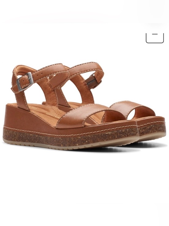 Clarks Shoes - EUC Clarks Kassanda Lily Sandals Size 5.5 Med
